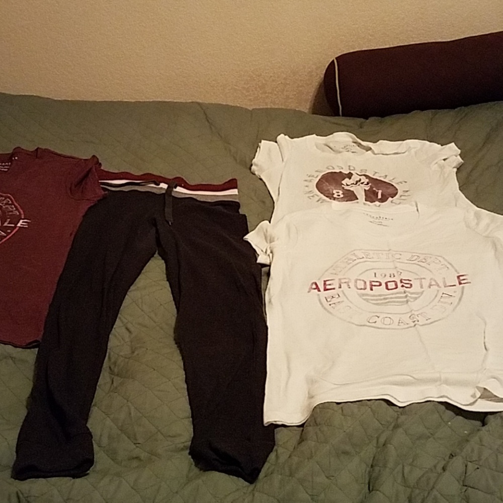 Joggers and tshirts